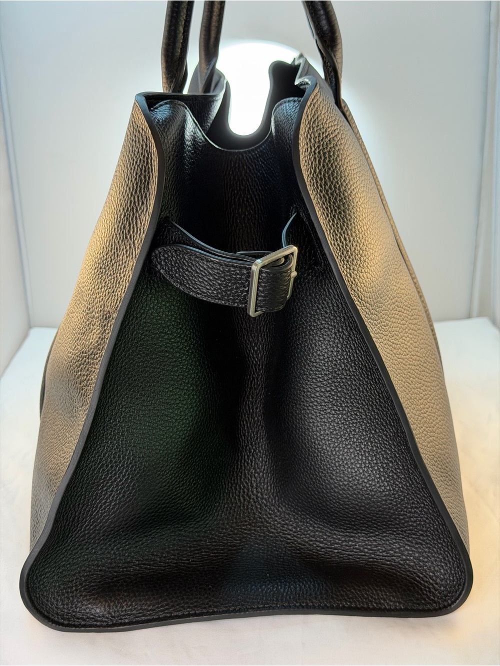 LaFudge Viral Minimalist Ora Boston Cowhide Leather Structure Bag - Picture 4 of 7